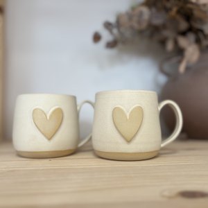 Skodelica krem bela srčica cca 3 dcl