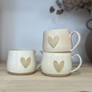 Skodelica krem srčica s pikicami cca 2,5 dcl