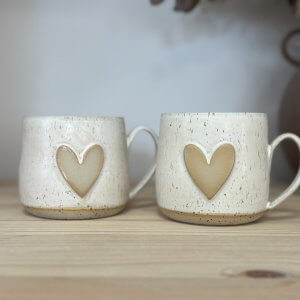 Skodelica krem srčica s pikicami cca 3,5 dcl