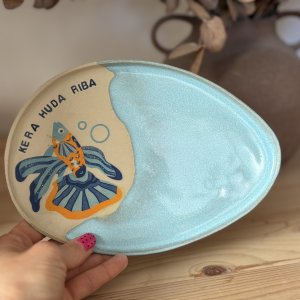 Krožnik "Kera huda riba""